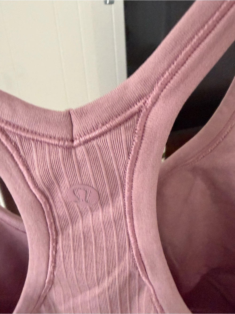 Lululemon Women’s Ribbed Pink Racerback Tank Top - Picture 3 of 3